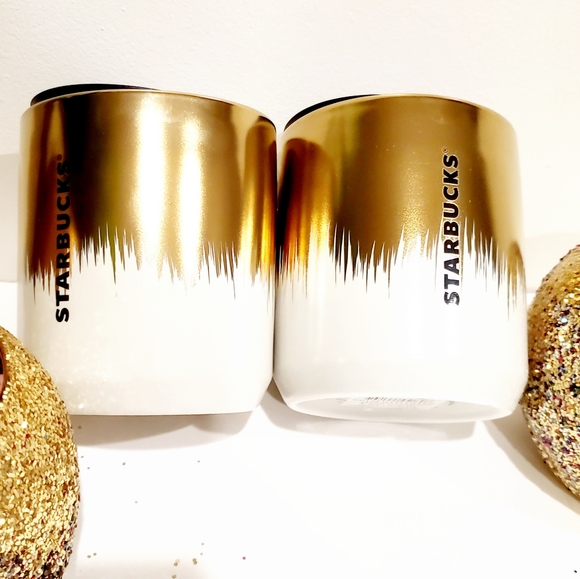 ❗️SOLD❗️Starbucks Holiday Gold Oilslick mug set - Picture 4 of 4
